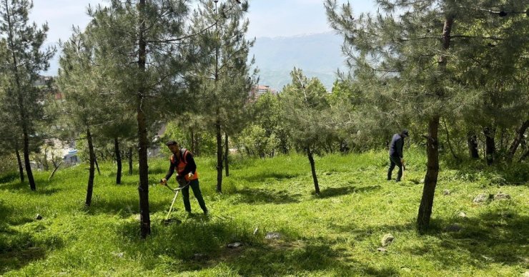 Şırnak’ta mezarlık ve yeşil alanlarda temizlik çalışması