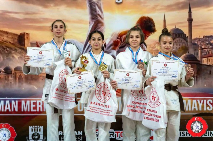 Yunusemreli judoculardan Türkiye Şampiyonası’nda çifte madalya