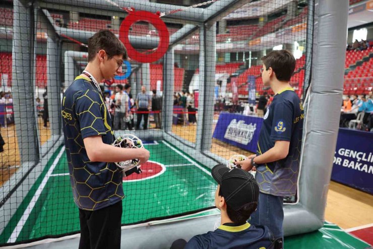 Kayseri Büyükşehir, Drone Soccer Türkiye Şampiyonası’na ev sahipliği yaptı