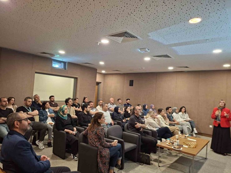 Elazığ’da sağlık çalışanların seminer verildi