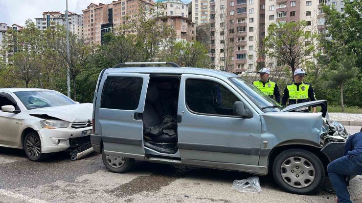 Gümüşhane’de zincirleme kaza: 4 yaralı