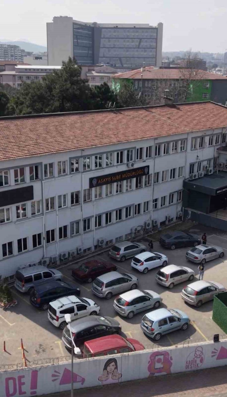 Bursa’da dev "change" operasyon...Çalıntı araç şebekesi çökertildi