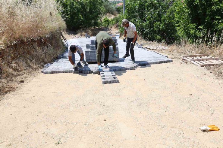 Yazırlı’da yollar yenileniyor