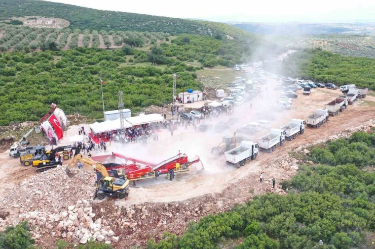 Saruhanlı’da ayda 26 bin ton mıcır üretilecek tesis açıldı