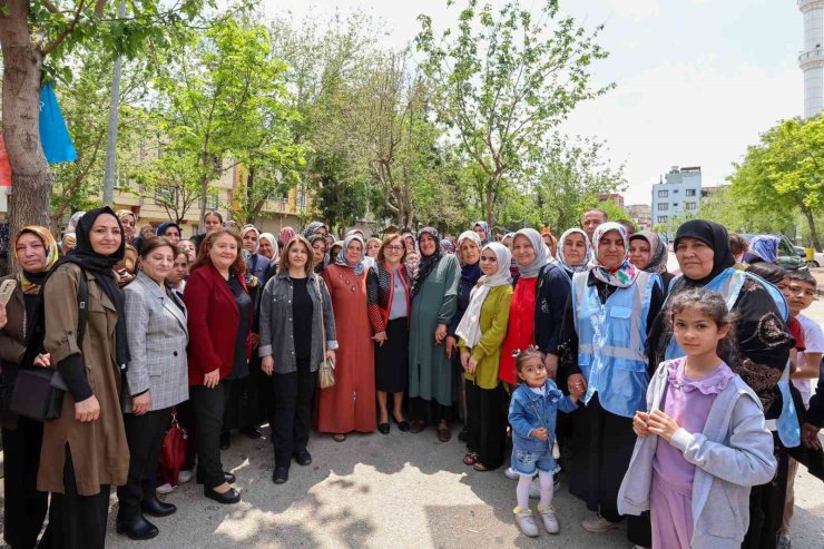 Fatma şahin, 25 Aralık mahallesi sakinleriyle bayramlaştı
