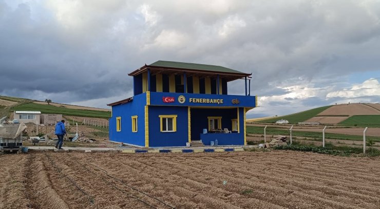 Fenerbahçe taraftarı, hayalini kurduğu evi yaptı