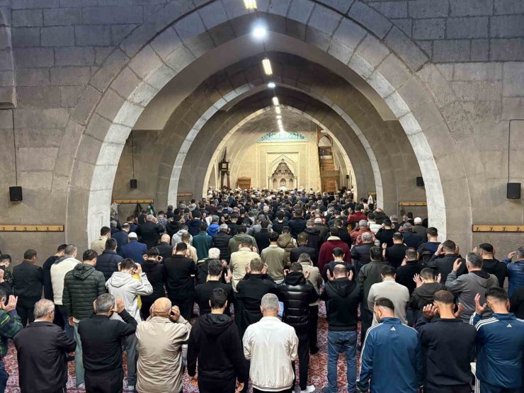 Kayseri’de Kurban Bayramı’nda camiler doldu