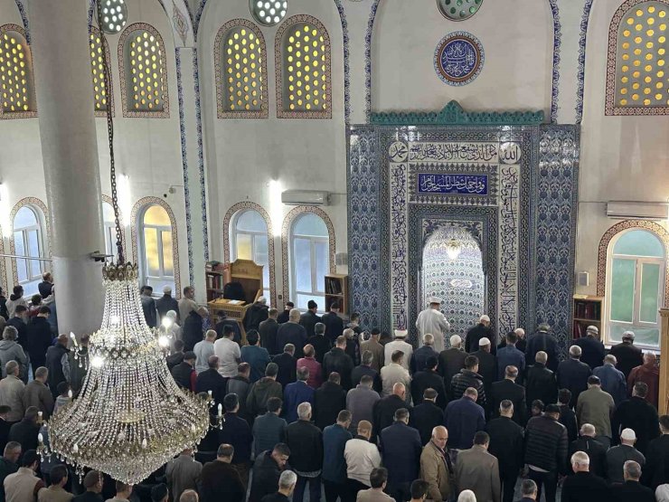 Uşak’ta Kurban Bayramı namazı kılındı