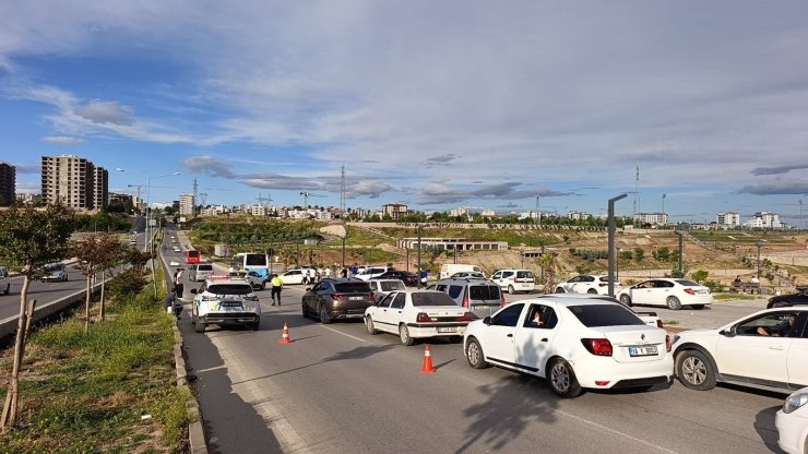 Otomobil ile minibüs çarpıştı: 1 yaralı