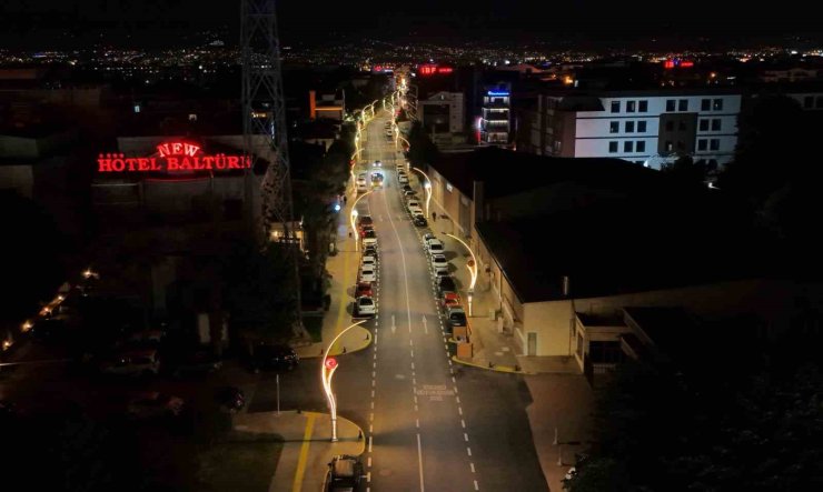 Şehit Ergün Köncü Caddesi modern görünüme kavuştu