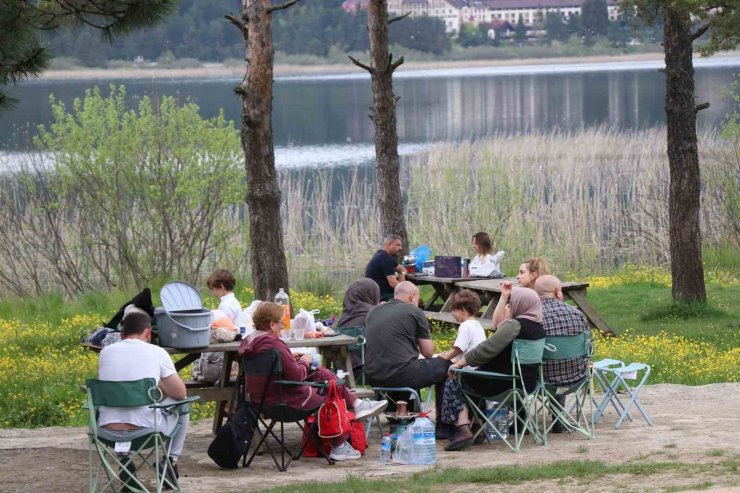 Bolu’daki milli parklara bayramda ziyaretçi akını