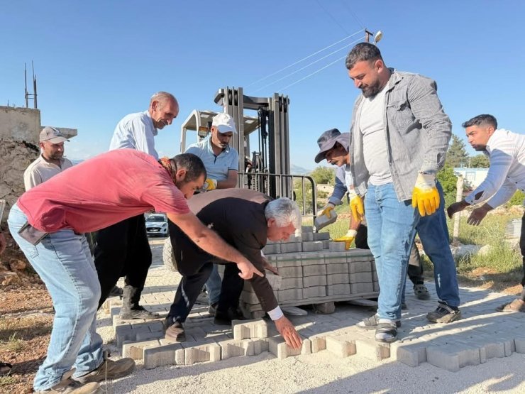Çermik’te mahalle yolları onarılıyor