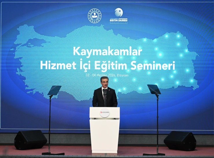 Vali Baruş: "Halkla doğrudan, samimi, şeffaf ve güven veren bir bağ kurmak her zamankinden daha kritik bir hale gelmiştir"