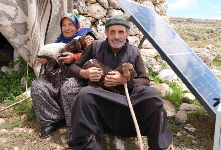 Torosların zirvesinde Yörükler, güneş panelleriyle enerjiye kavuşuyor