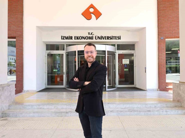 İzmir Ekonomi’li akademisyene prestijli ödül