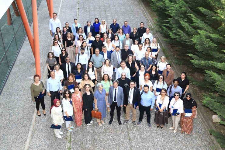 BUÜ’nün başarılı akademisyenleri rektörle buluşmaya devam ediyor