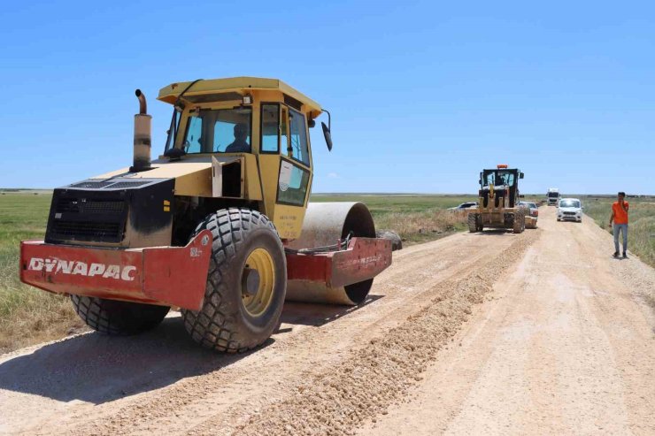 Hilvan kırsalında yollar yenileniyor
