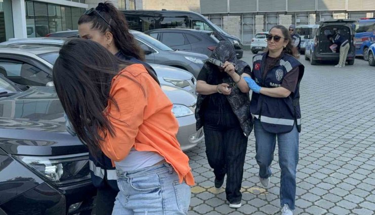 Adliyede görülen dava sonrası kavgaya karışan 3 kadın tutuklandı