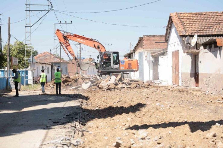 Hacıaliobası’nda yol çalışmaları başladı