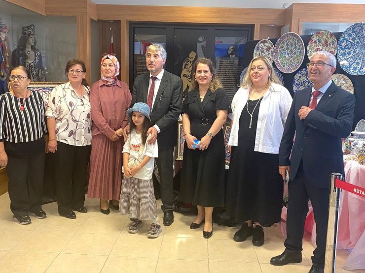 Kütahya’da Hayat Boyu Öğrenme Haftası Sergisi açıldı
