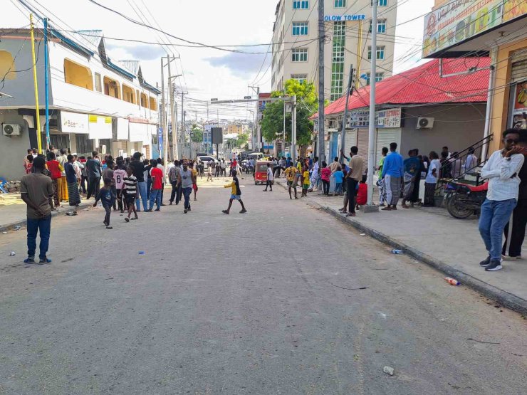 Somali’de güvenlik güçleri ile muhalif milisler arasında çatışma