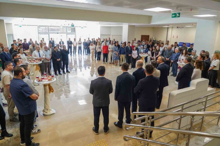 BARÜ ailesi geleneksel bayramlaşma programında bir araya geldi