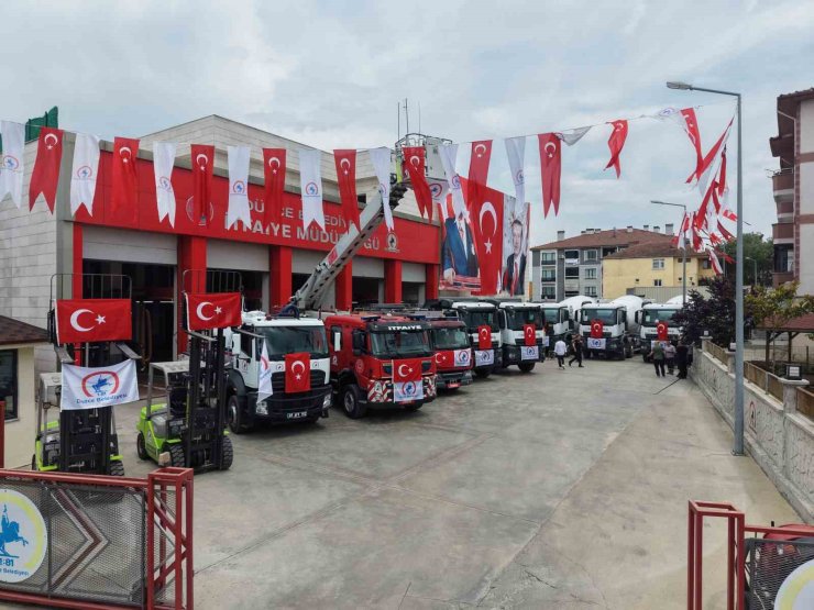 Düzce Belediyesi’ne 12 araçlık takviye