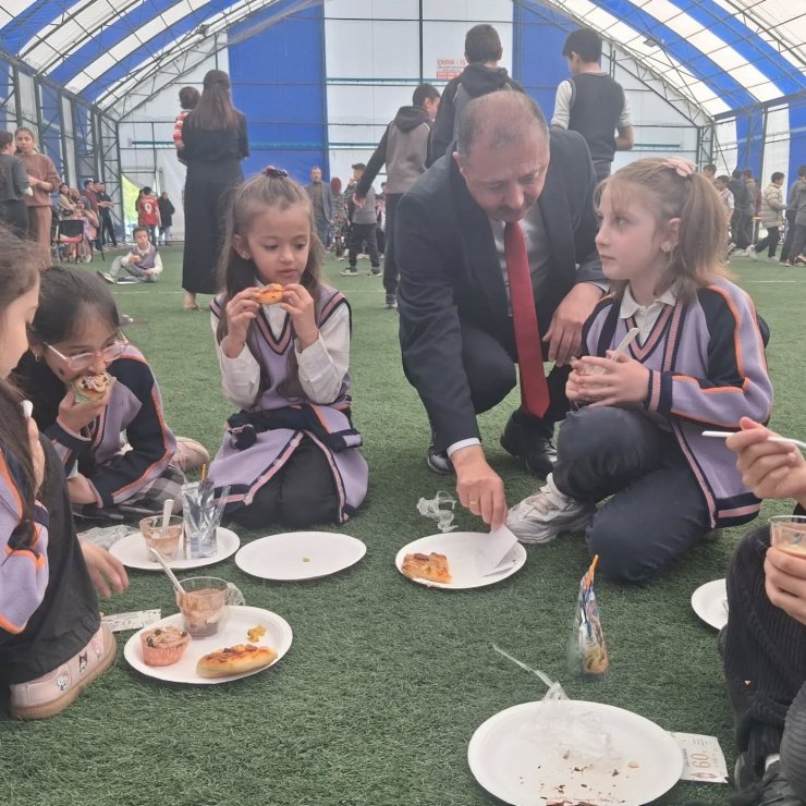 Çıldır’da "Yıl Sonu Tatlı Şenliği" düzenlendi