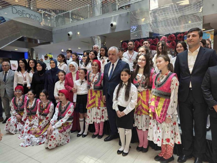 Kasım Aktaş ortaokulu’ndan yıl sonu sergisi
