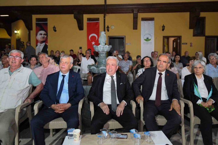 Nazım Hikmet’in dizeleri Şadırvanlı Han’da yankılandı