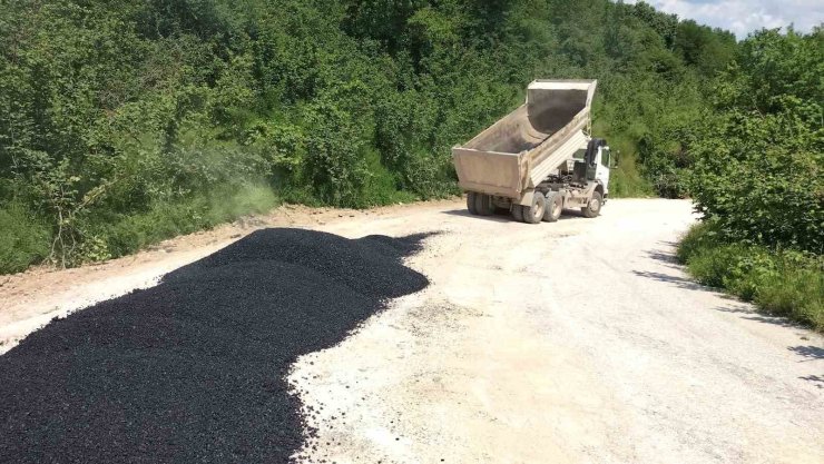 Düzce’de asfalt çalışları sürüyor