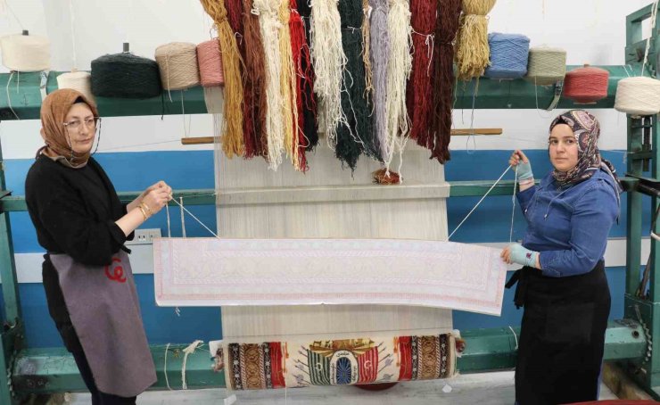 Sivas’tan TBMM’ye taşınmıştı, 103 yıllık tarihi miras, ilmek ilmek dokunarak tekrar hayat buluyor