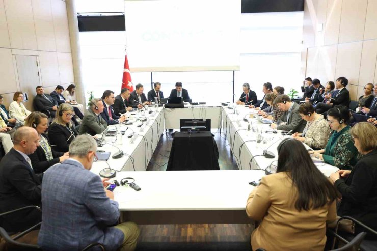 Bakan Kurum, Bonn’da COP31 Ev Sahibi Ülke Anlaşması’nı imzaladı