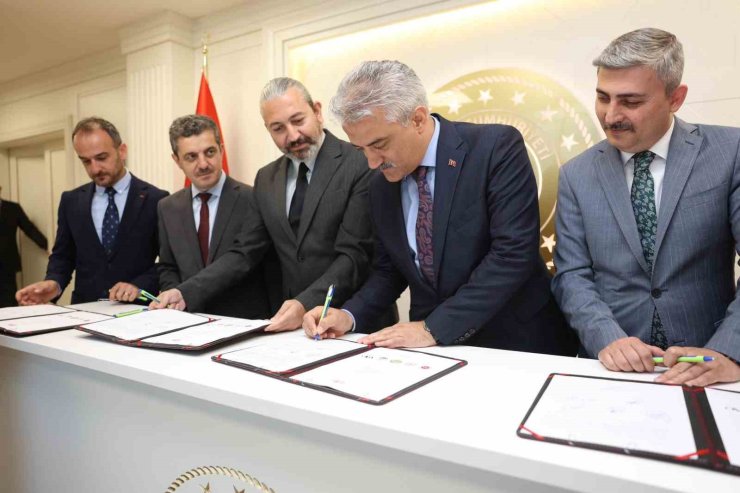 Spor okulları projesi için iş birliği