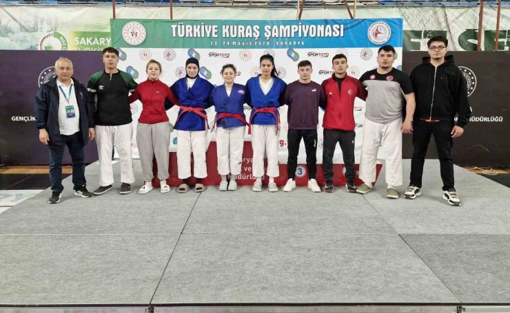 Kütahyalı sporculardan Türkiye Kuraş Şampiyonası’nda başarı