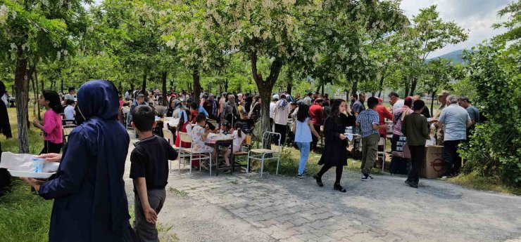 Hasköy’de Gazze yararına hayır çarşısı kuruldu