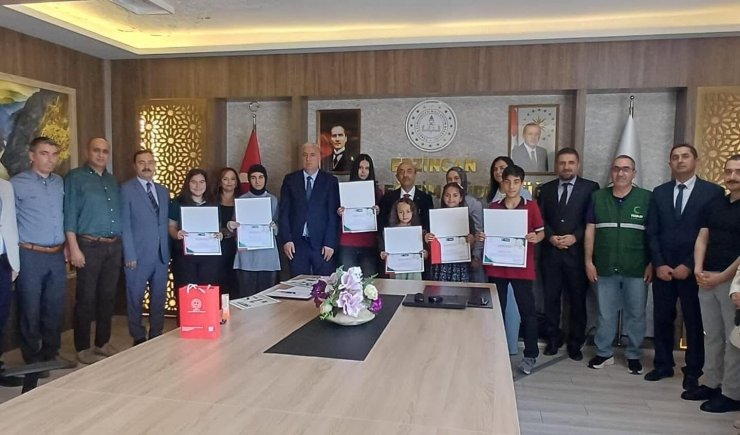 Sağlıklı Nesil Sağlıklı Gelecek Yarışması’nda dereceye giren öğrenciler ödüllendirildi