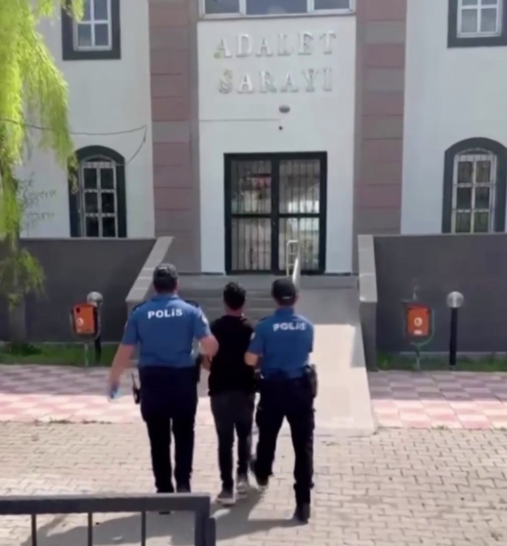 Sivas’ta kesinleşmiş hapis cezası bulunan firari hükümlü yakalandı