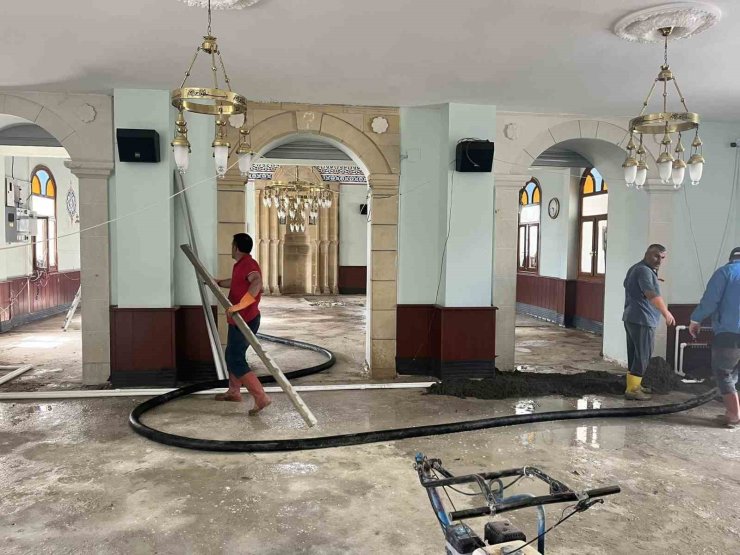 Gökçedere Merkez Camii yenileniyor