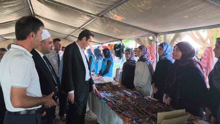 Bozyazı’da Kur’an Kursu öğrencileri için hayır çarşısı açıldı