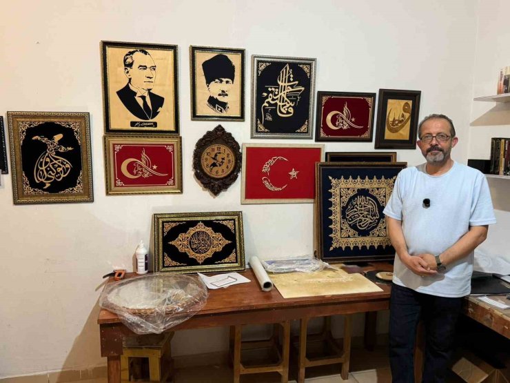 Ahşaba sanatla hayat veriyor: 12 yıllık naht tutkusu