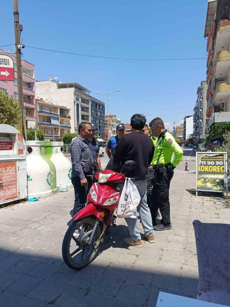 Çine’de kaldırımlarda motosiklet denetimi