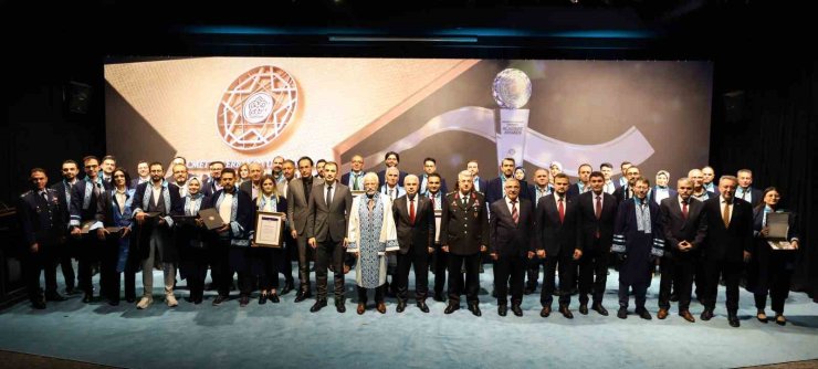 NEÜ’de 6. Akademi Ödülleri Töreni’nde ödüller sahiplerini buldu