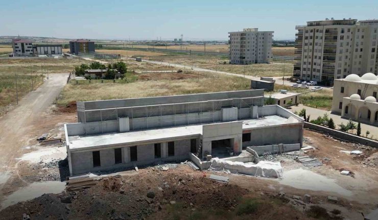 Haliliye’de yarı olimpik yüzme havuzunda çalışmalar hızla sürüyor