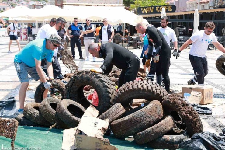 Yeni Foça’da denizden çıkanlar şaşırttı