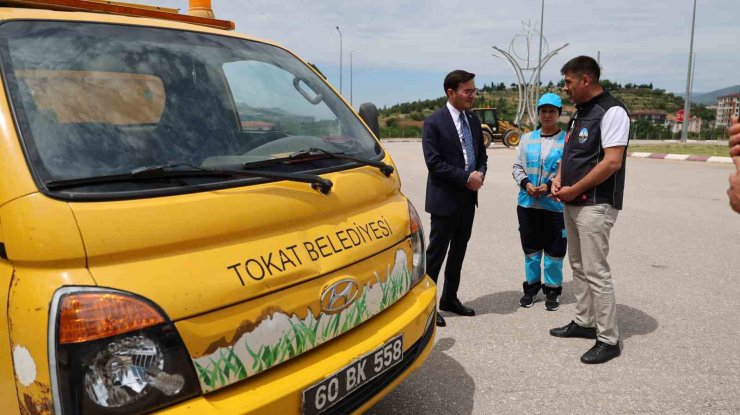 Tokat Belediyesi’nde çöp taksi direksiyonuna kadın eli değdi