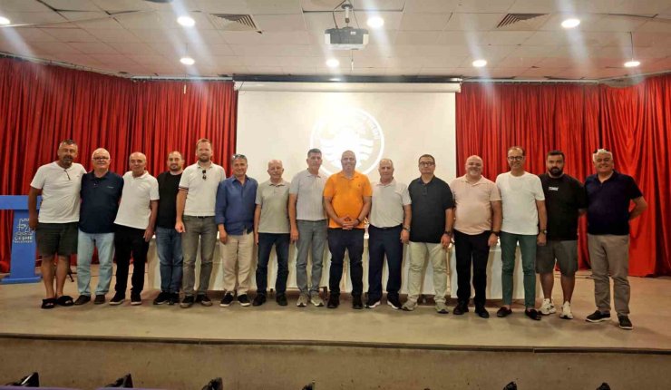 Çeşme Belediyespor’da Mehmet Sarısaç yeniden başkan seçildi