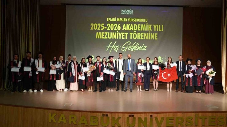 Karabük’te meslek yüksekokullarında mezuniyet coşkusu