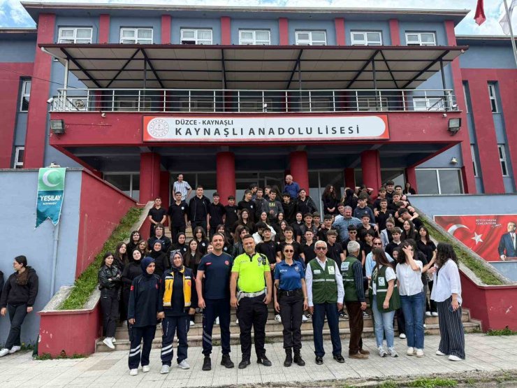 Sigaranın zararlarına dikkat çektiler