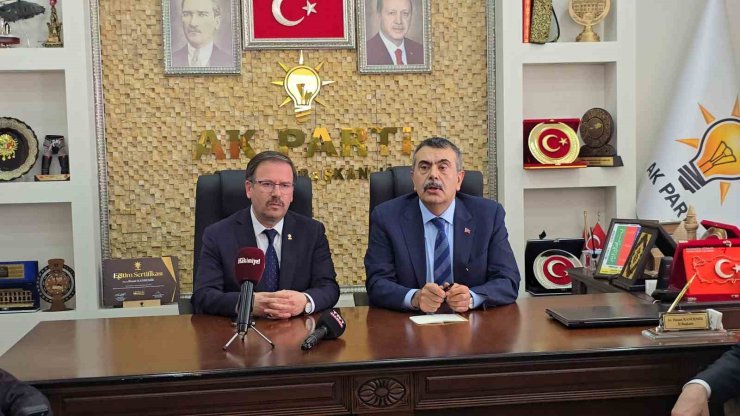 Bakan Tekin: "Derslik başına düşen öğrenci sayısı Türkiye genelinde 20’li rakamlara düştü"